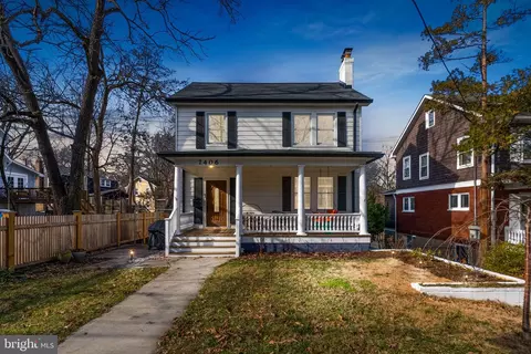 7406 Carroll Ave, Takoma Park, MD 20912
