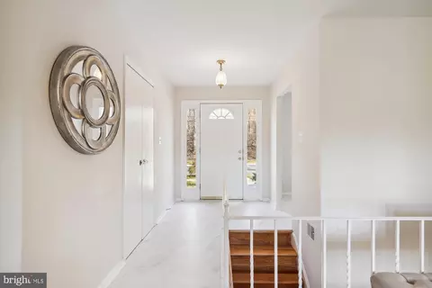 12820 Middlevale Ln, Silver Spring, MD 20906 photo 2