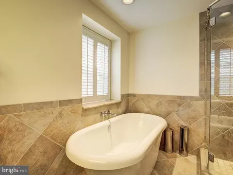 Bath - 12612 Billington Rd, Silver Spring, MD 20904 photo 3 of 6