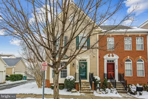 530 Market St E, Gaithersburg, MD 20878