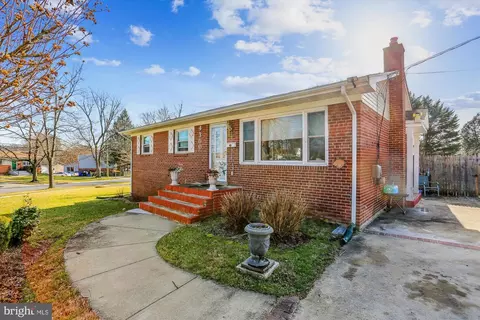 4300 Landgreen St, Rockville, MD 20853