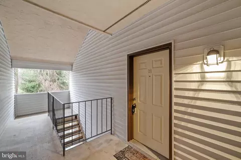1601 Carriage House Ter #H, Silver Spring, MD 20904