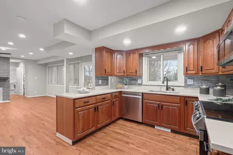 12620 Viewside Dr, North Potomac, MD 20878 photo 16