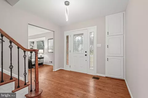 12620 Viewside Dr, North Potomac, MD 20878 photo 2