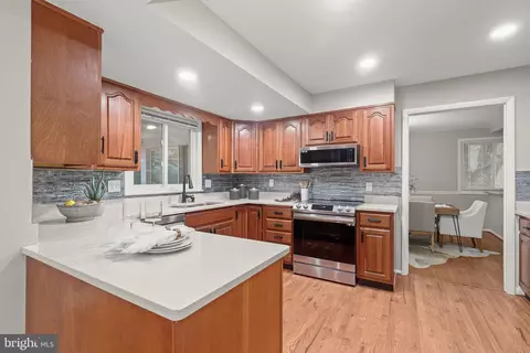 12620 Viewside Dr, North Potomac, MD 20878 photo 14