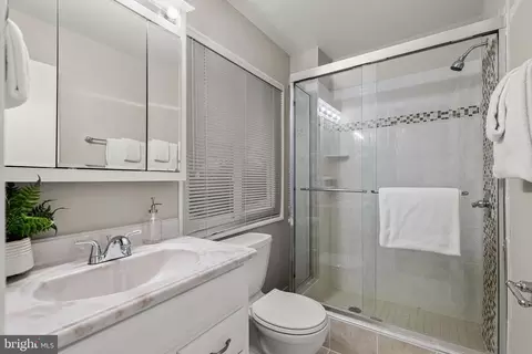 12620 Viewside Dr, North Potomac, MD 20878 photo 32