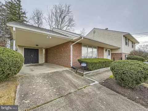 12425 La Plata St, Silver Spring, MD 20904 photo 2