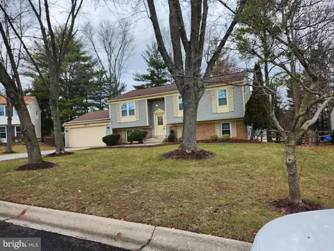 8813 Waxwing Ter, Gaithersburg, MD 20879