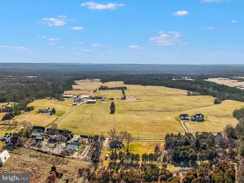 14705 Sugarland Rd, Poolesville, MD 20837 photo 3