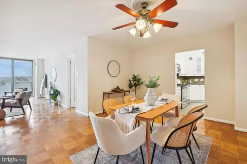 5101 River Rd #915, Bethesda, MD 20816