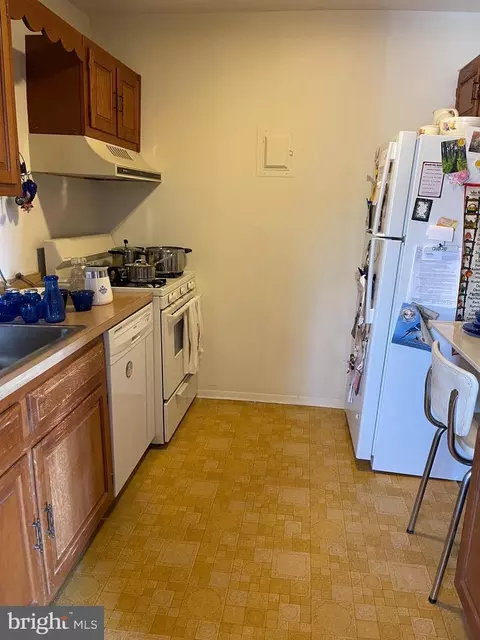 3810 Bel Pre Rd #14, Silver Spring, MD 20906 photo 4