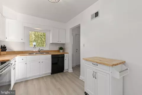 1917 Plyers Mill Rd, Silver Spring, MD 20902 photo 17