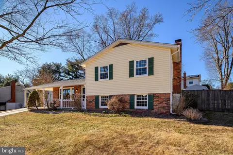 12001 Suffolk Ter, Gaithersburg, MD 20878