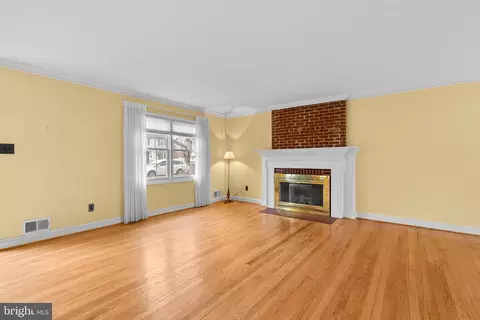 Living - 3807 Littleton St, Silver Spring, MD 20906 photo 2 of 4