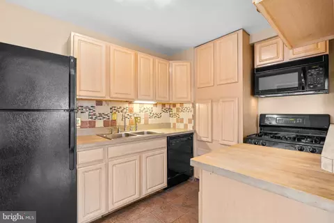 Kitchen - 3807 Littleton St, Silver Spring, MD 20906 photo 2 of 4