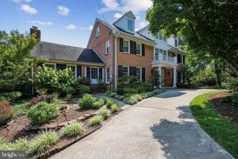 14364 Chesterfield Rd, Rockville, MD 20853