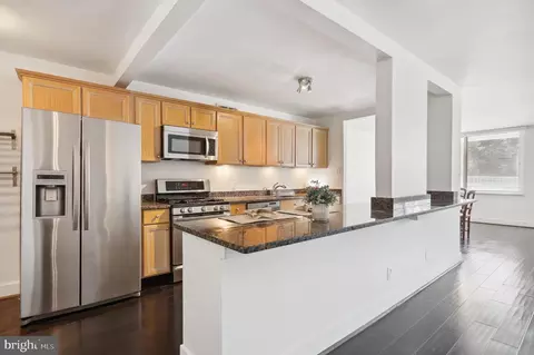 5101 River Rd #202, Bethesda, MD 20816