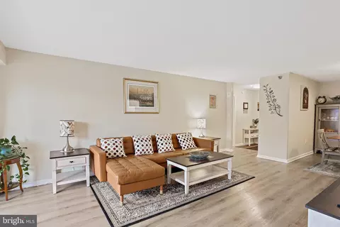 Living - 15100 Interlachen Dr #4-301, Silver Spring, MD 20906 photo 3 of 4