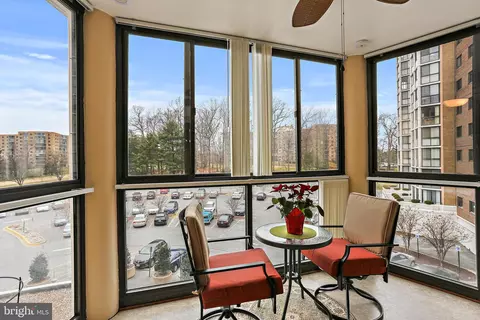 Living - 15100 Interlachen Dr #4-301, Silver Spring, MD 20906 photo 4 of 4