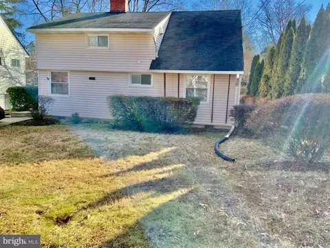 403 Calvin Ln, Rockville, MD 20851