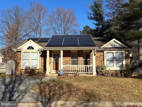 20820 Severndale Ter, Germantown, MD 20876