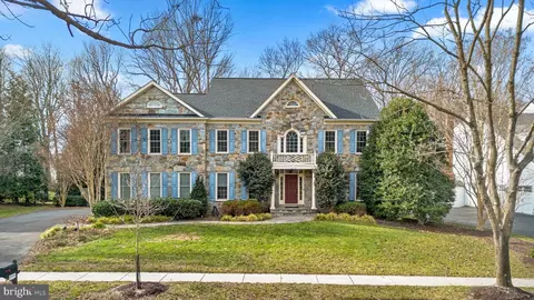 13710 Safe Harbor Ct, Rockville, MD 20850