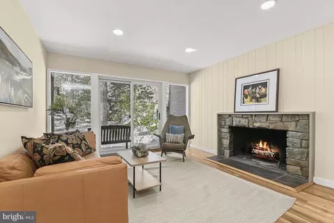 10501 Streamview Ct, Potomac, MD 20854 photo 11