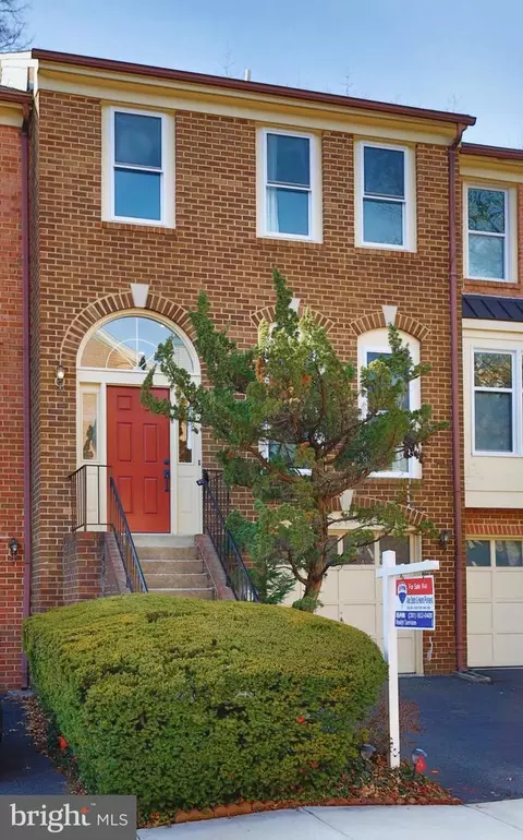 1515 Templeton Pl, Rockville, MD 20852