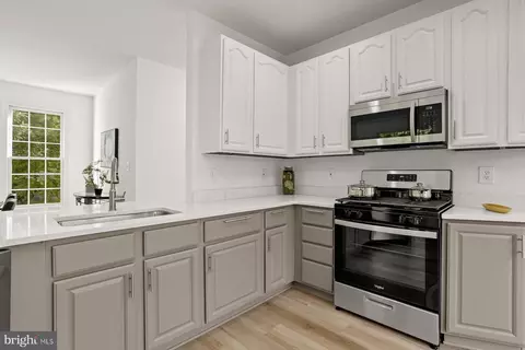 Kitchen - 326 Flannery Ln, Silver Spring, MD 20904 photo 4 of 9
