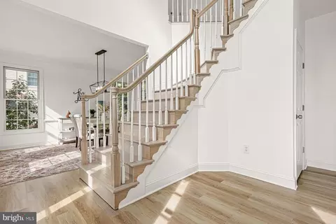 Entry Way - 326 Flannery Ln, Silver Spring, MD 20904 photo 3 of 4