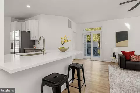 Kitchen - 326 Flannery Ln, Silver Spring, MD 20904 photo 6 of 9