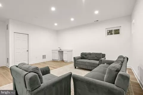 Living - 326 Flannery Ln, Silver Spring, MD 20904 photo 10 of 13