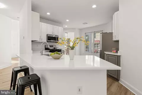 Kitchen - 326 Flannery Ln, Silver Spring, MD 20904 photo 7 of 9