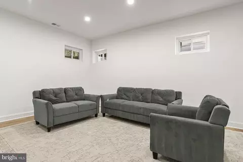 Living - 326 Flannery Ln, Silver Spring, MD 20904 photo 11 of 13