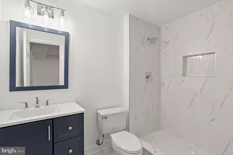 Bath - 326 Flannery Ln, Silver Spring, MD 20904 photo 5 of 5