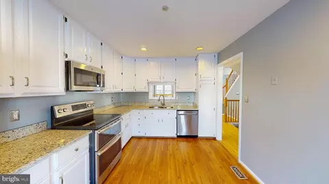 1922 Westchester Dr, Silver Spring, MD 20902 photo 5