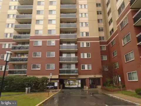7333 New Hampshire Ave #1107, Takoma Park, MD 20912
