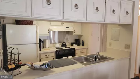 3376 Chiswick Ct #52-1D, Silver Spring, MD 20906 photo 6