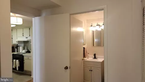 3376 Chiswick Ct #52-1D, Silver Spring, MD 20906 photo 23