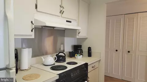3376 Chiswick Ct #52-1D, Silver Spring, MD 20906 photo 4