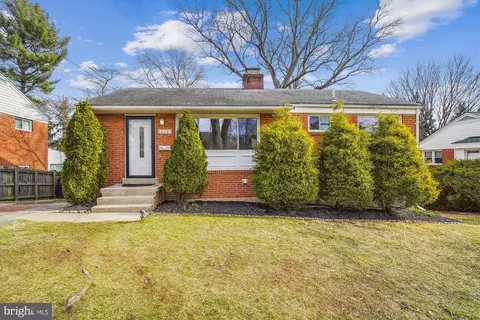 10207 Duvawn Pl, Silver Spring, MD 20902