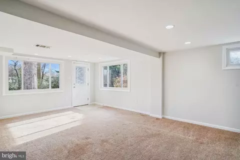 10207 Duvawn Pl, Silver Spring, MD 20902 photo 19