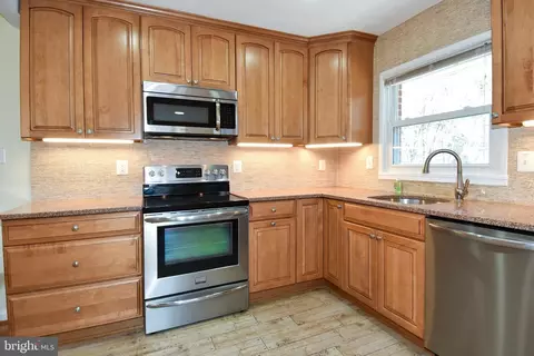 Kitchen - 702 Snider Ln, Silver Spring, MD 20905 photo 3 of 5