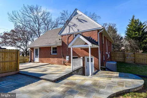 Exterior - 702 Snider Ln, Silver Spring, MD 20905 photo 5 of 6