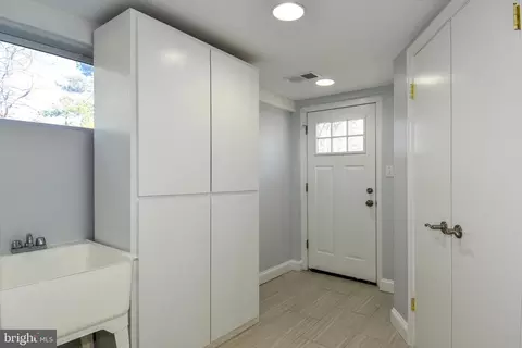Entry Way - 702 Snider Ln, Silver Spring, MD 20905 photo 2 of 2