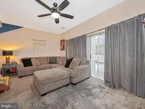 3318 Claridge Ct, Silver Spring, MD 20902 photo 7