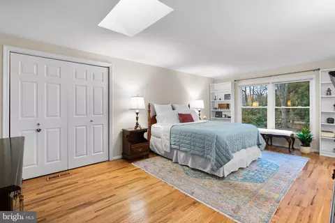 Bedroom - 14005 Pond View Rd, Silver Spring, MD 20905 photo 2 of 5