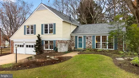 Exterior - 14005 Pond View Rd, Silver Spring, MD 20905 photo 2 of 5