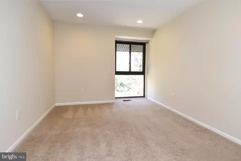 9233 Three Oaks Dr, Silver Spring, MD 20901 photo 29