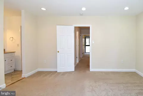 9233 Three Oaks Dr, Silver Spring, MD 20901 photo 24